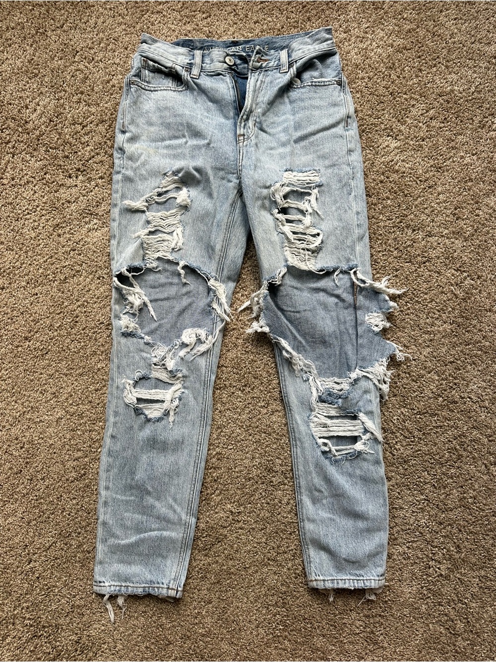 American Eagle Outfitters Light Wash Distressed Boyfriend Jeans